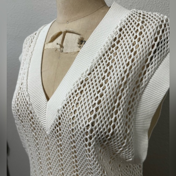 Zara White Crochet Vest size Medium - Picture 2 of 6